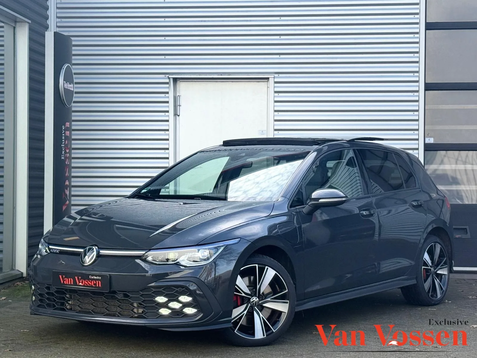 Volkswagen Golf (2021) — foto 1