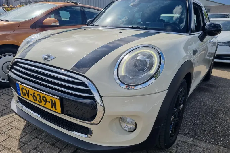 MINI Cooper (2015)
