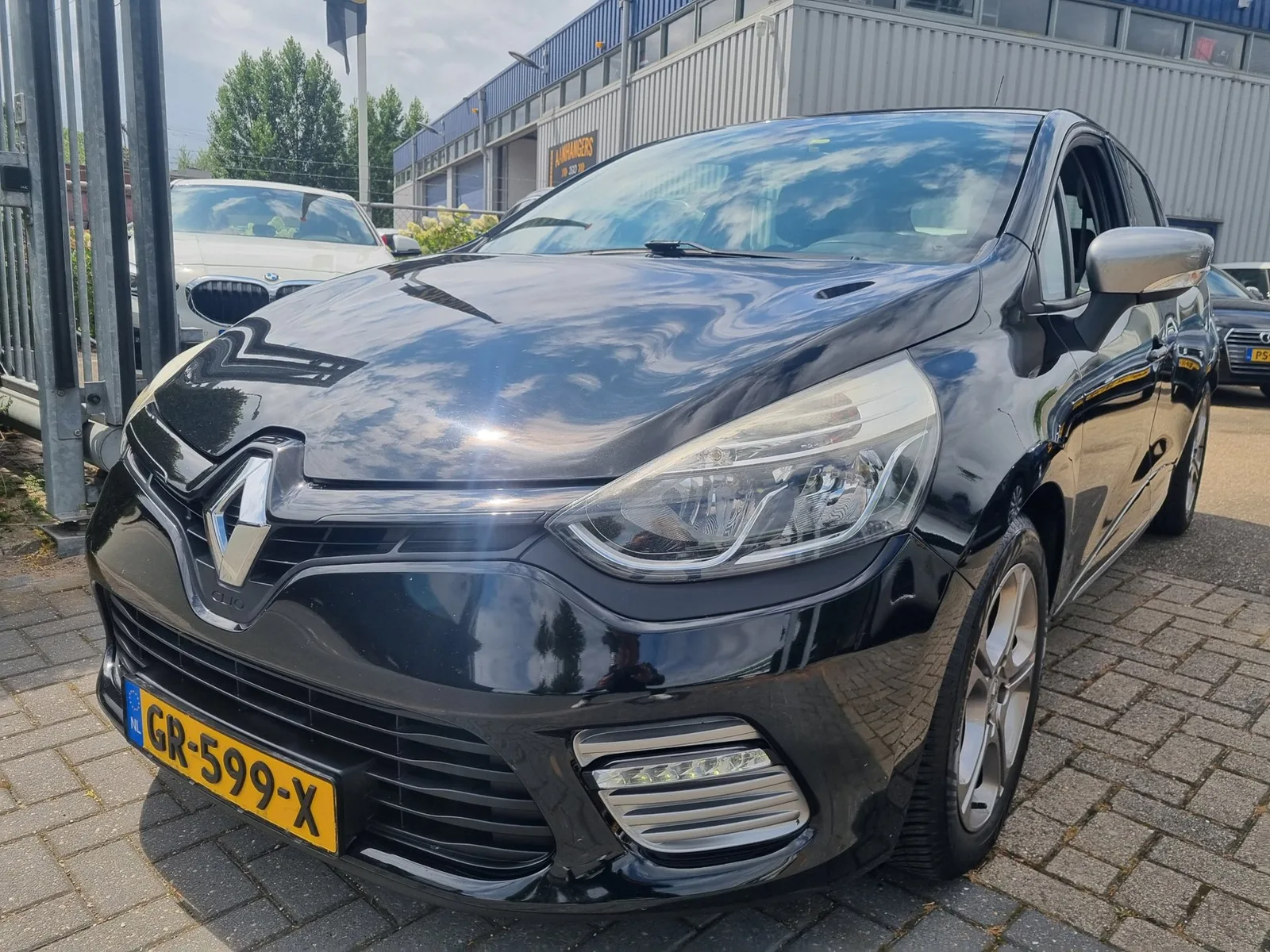 Renault Clio (2015) — foto 1