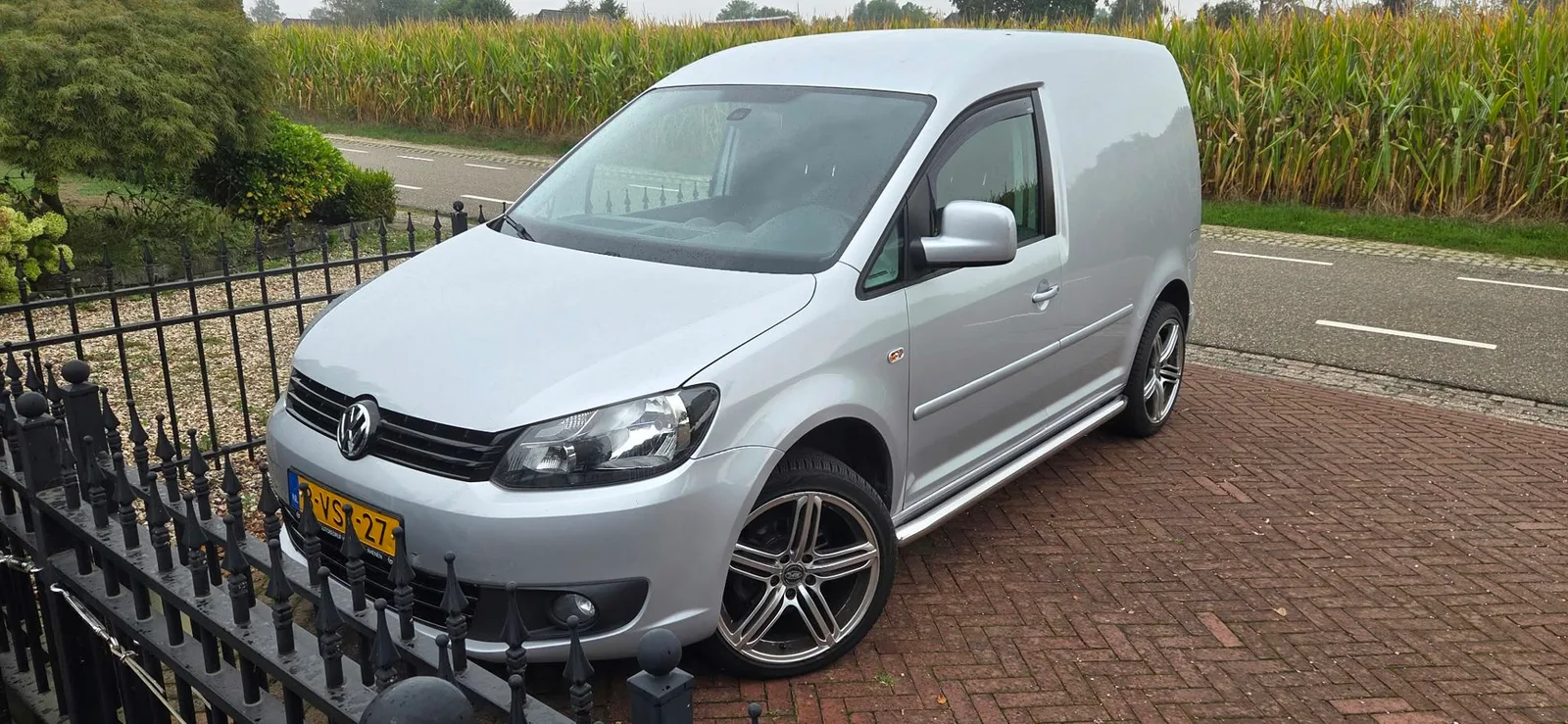 Volkswagen Caddy (2012) — foto 1