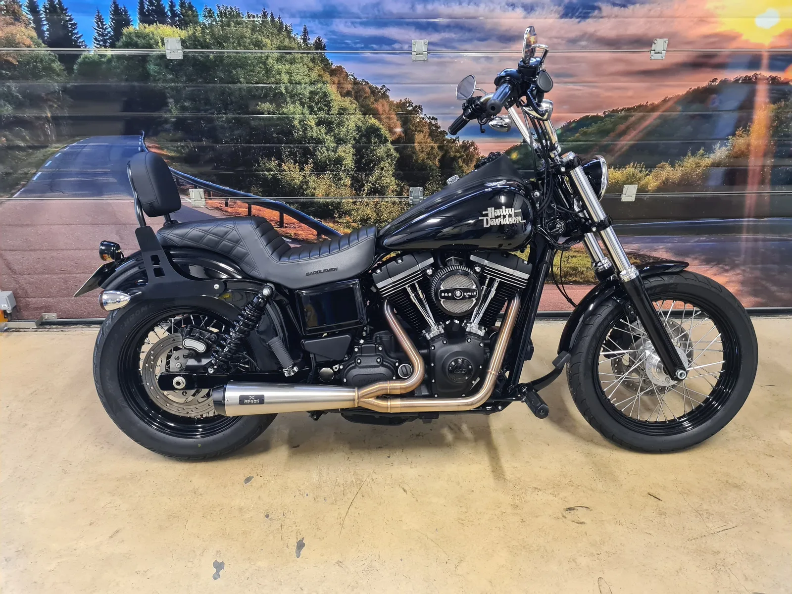 Harley-Davidson Street Bob (2017) — foto 1