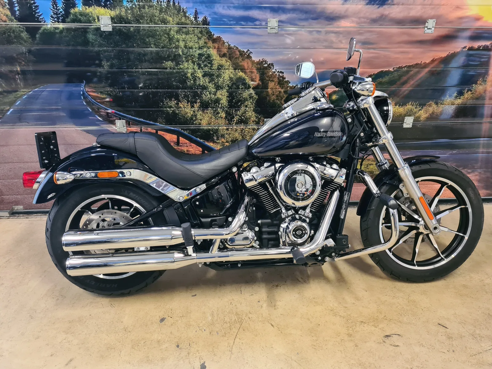 Harley-Davidson Low Rider (2019) — foto 1