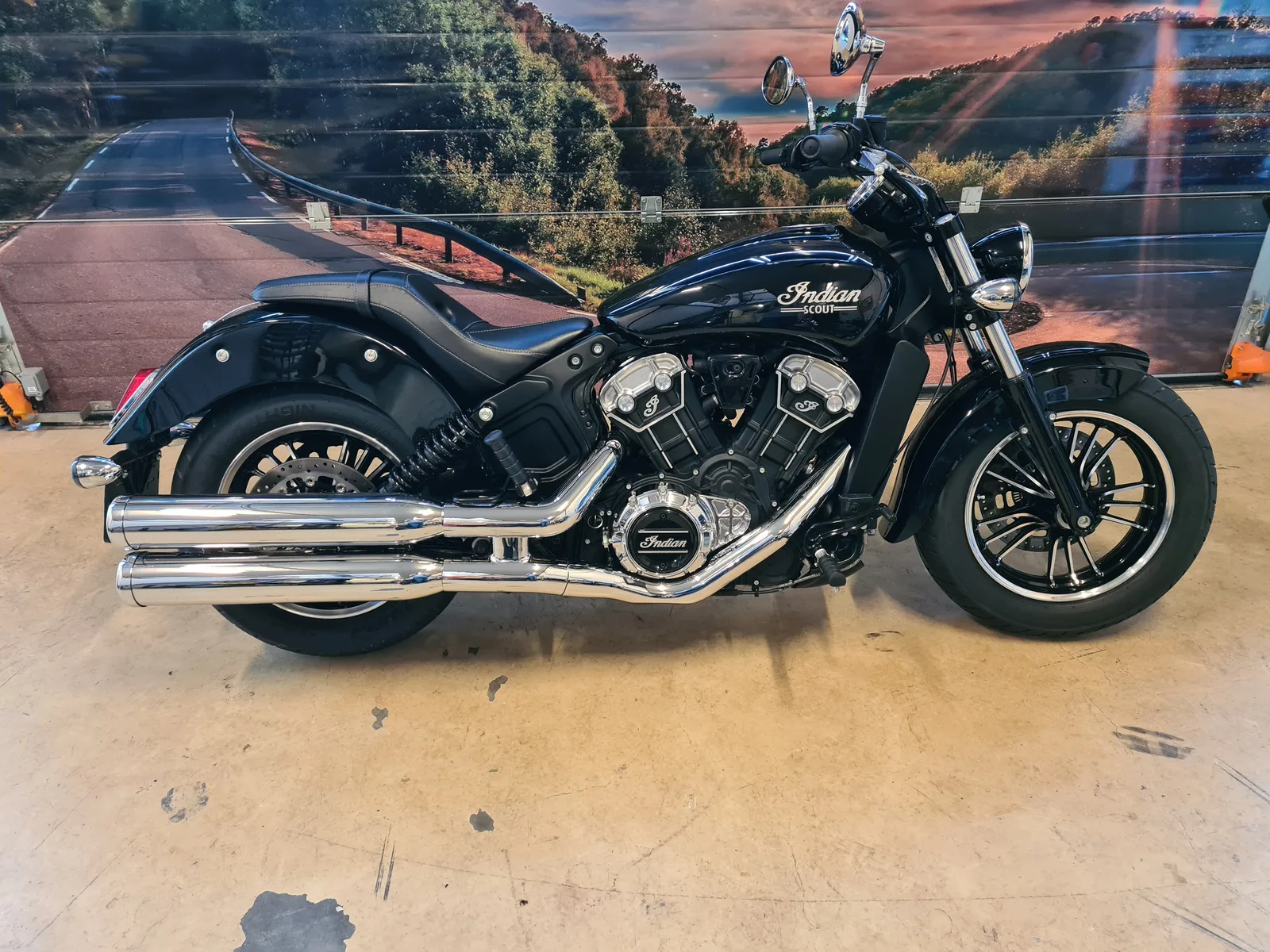 Indian Scout 1133 (2022) — foto 1