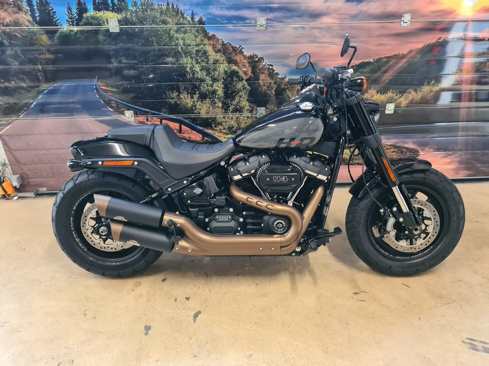 Harley-Davidson Fat Bob 114 (2023) — foto 1