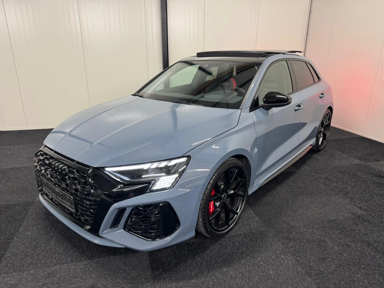 Audi RS 3 (2024) — foto 1