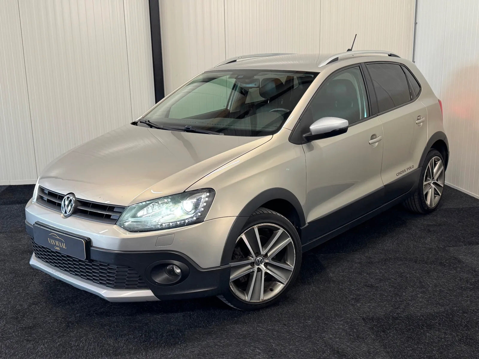 Volkswagen Polo (2014) — foto 1