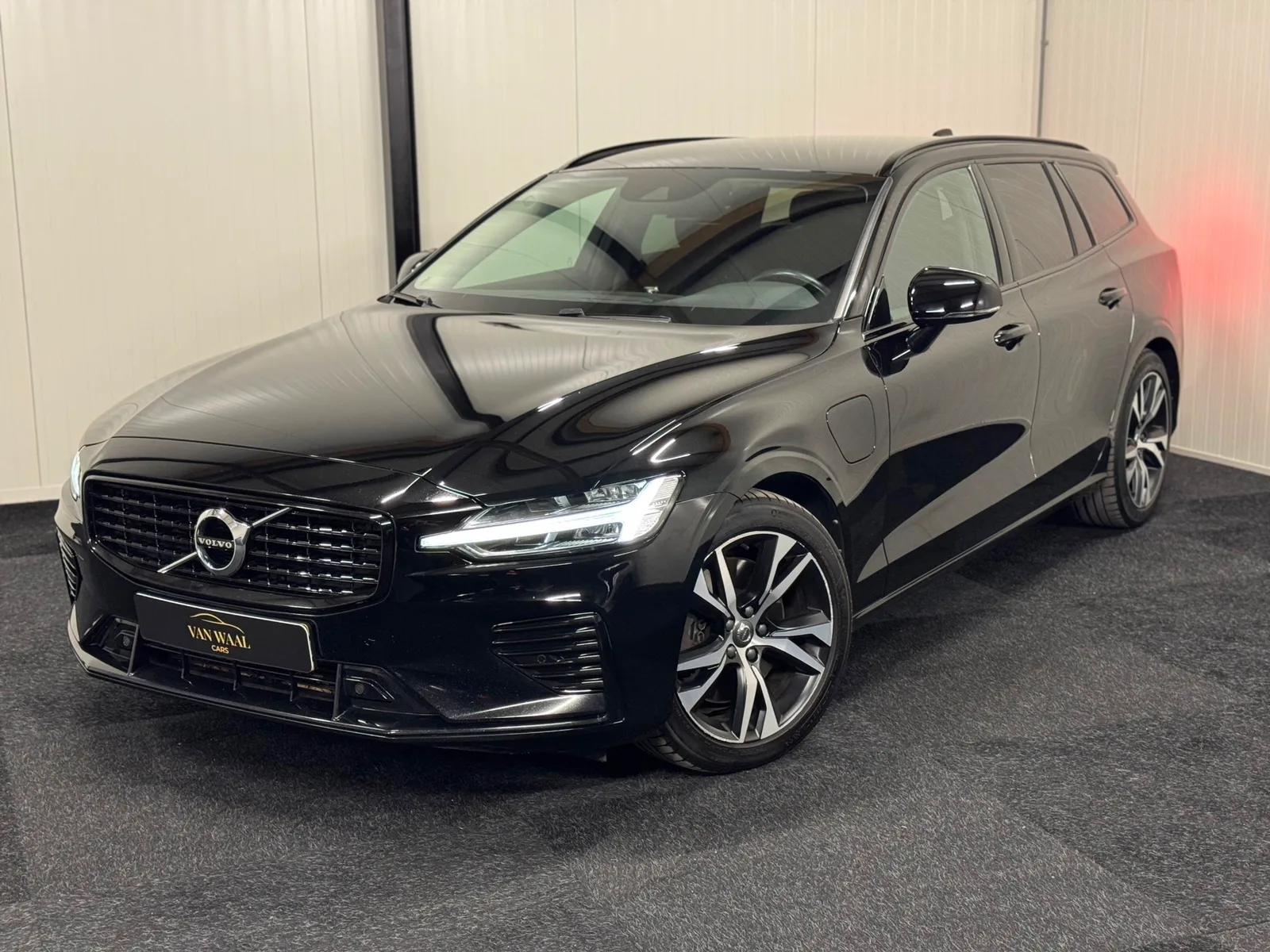 Volvo V60 (2021) — foto 1