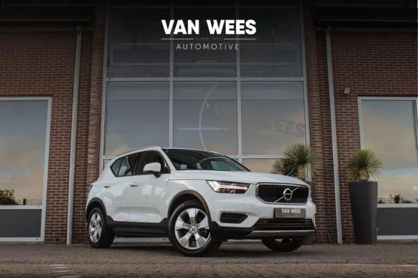 Volvo XC40 (2019) — foto 1