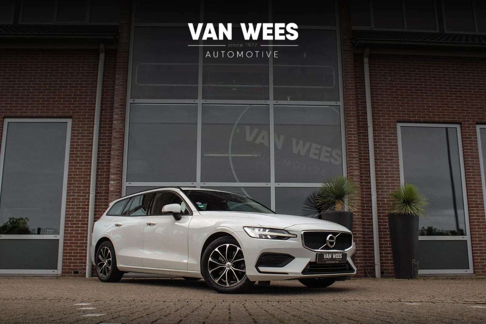 Volvo V60 (2022) — foto 1