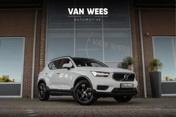 Volvo XC40 (2021) — foto 1