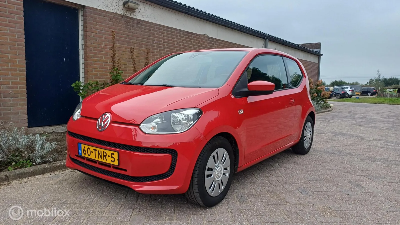 Volkswagen Up! (2012) — foto 1
