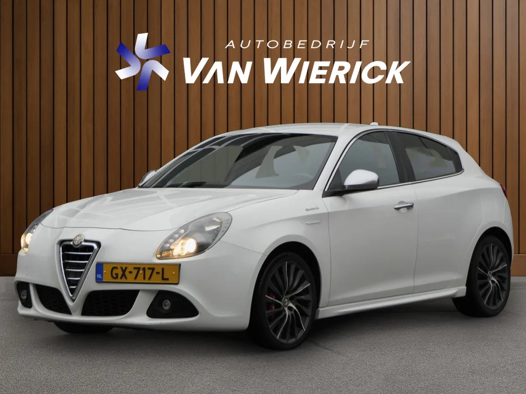 Alfa Romeo Giulietta (2013) — foto 1