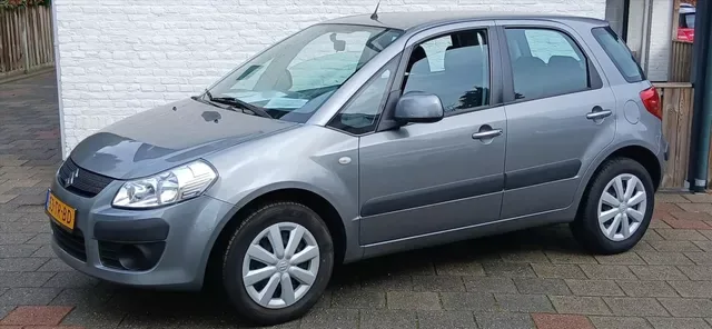 Suzuki SX4 (2007) — foto 1