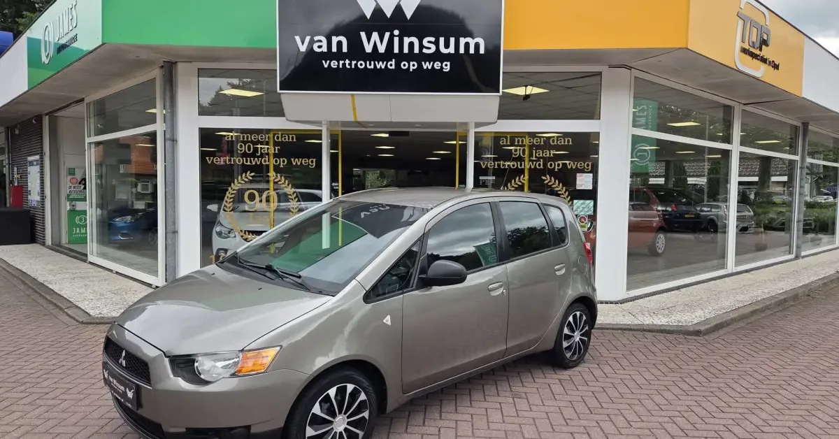 Mitsubishi Colt (2012) — foto 1