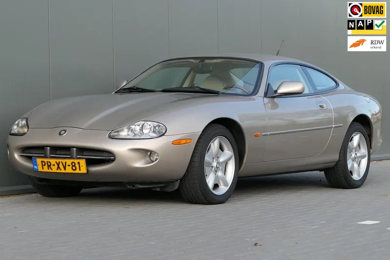 Jaguar XK (1996)