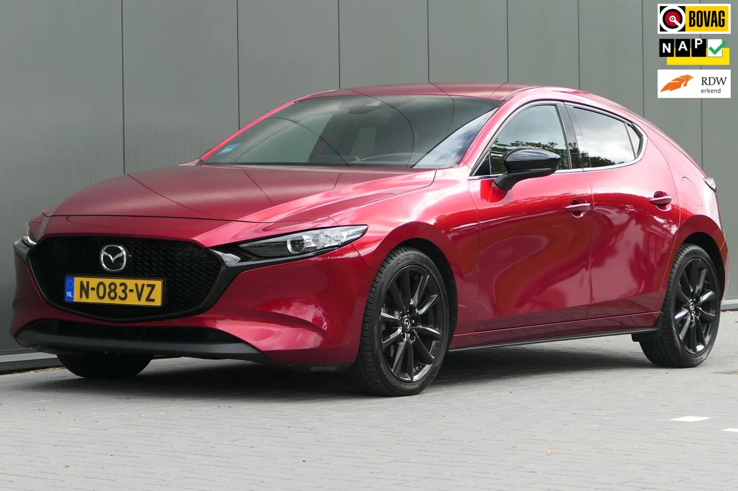 Mazda 3 (2022) — foto 1