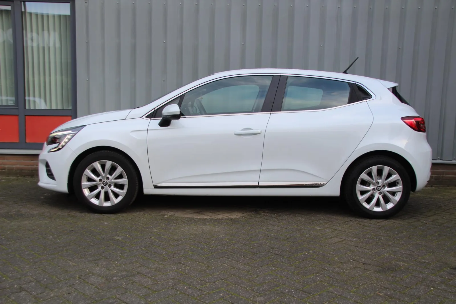 Renault Clio (2022) — foto 1