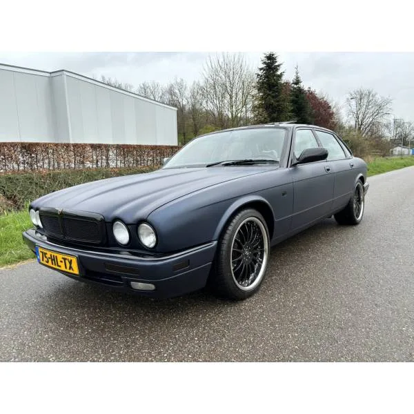Jaguar XJ (1995) — foto 1