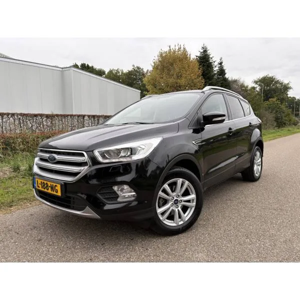 Ford Kuga (2017) — foto 1