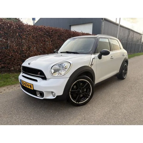 MINI Countryman (2015) — foto 1