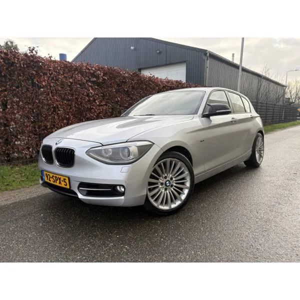 BMW 1-Serie (2011) — foto 1