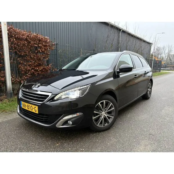 Peugeot 308 (2017) — foto 1