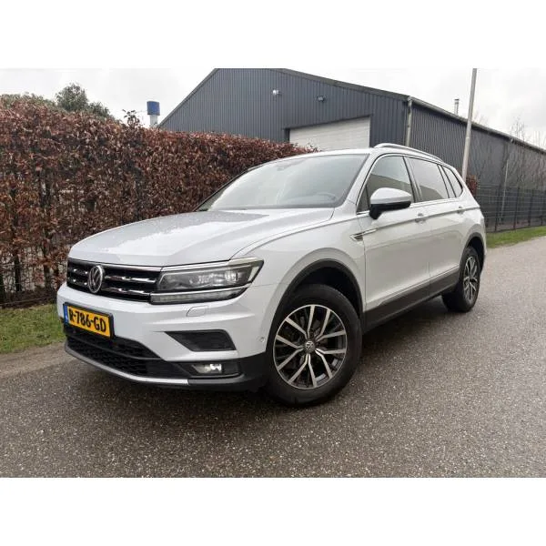 Volkswagen Tiguan (2018) — foto 1
