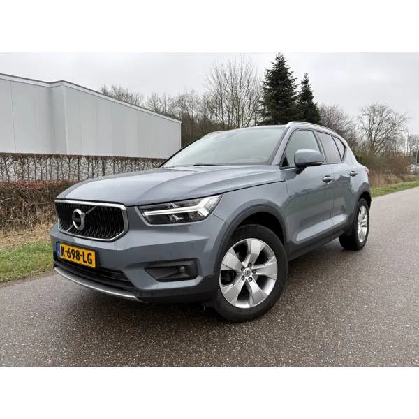 Volvo XC40 (2021) — foto 1