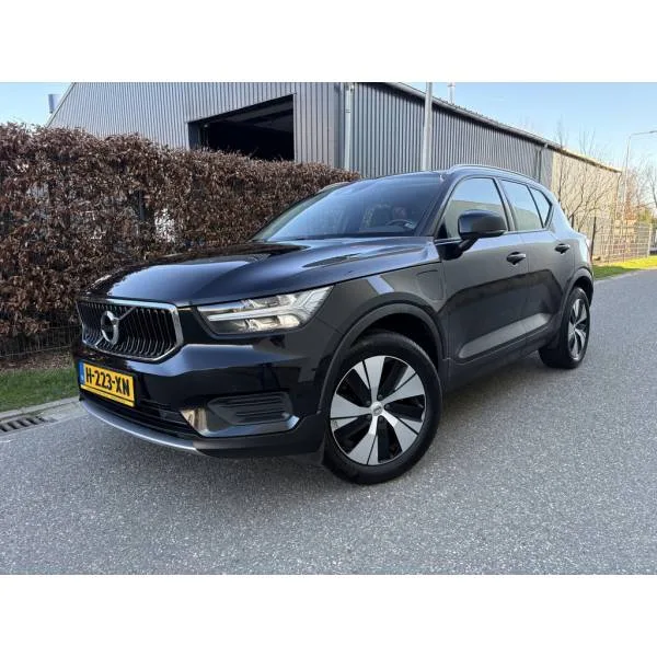 Volvo XC40 (2020) — foto 1