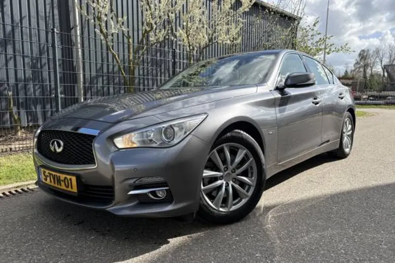 Infiniti Q50 (2014)