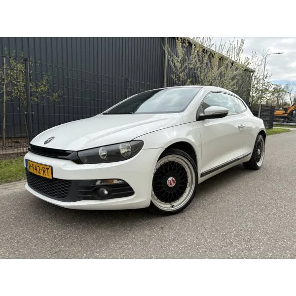 Volkswagen Scirocco (2010) — foto 1