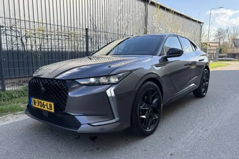 DS DS (2022)