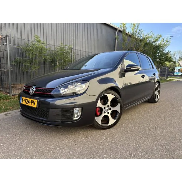 Volkswagen Golf (2010) — foto 1