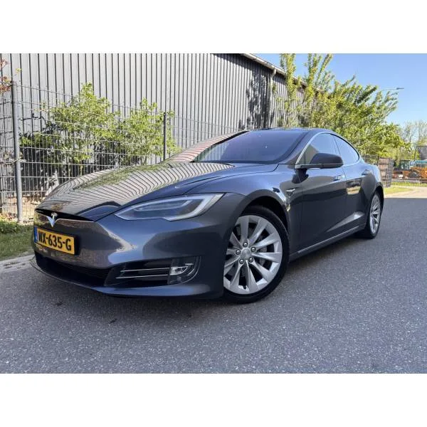 Tesla Model (2017) — foto 1