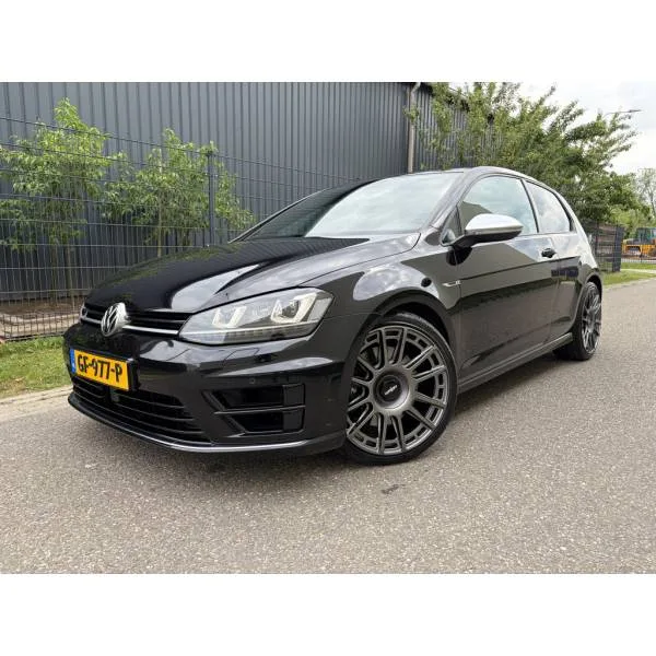 Volkswagen Golf (2015) — foto 1