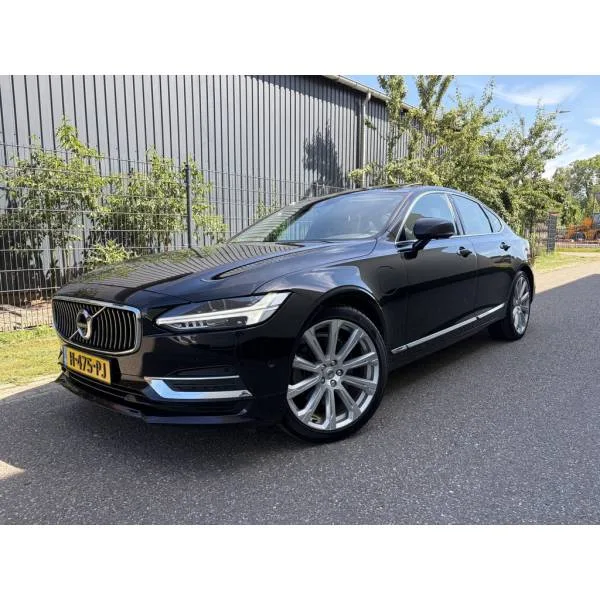 Volvo S90 (2018) — foto 1