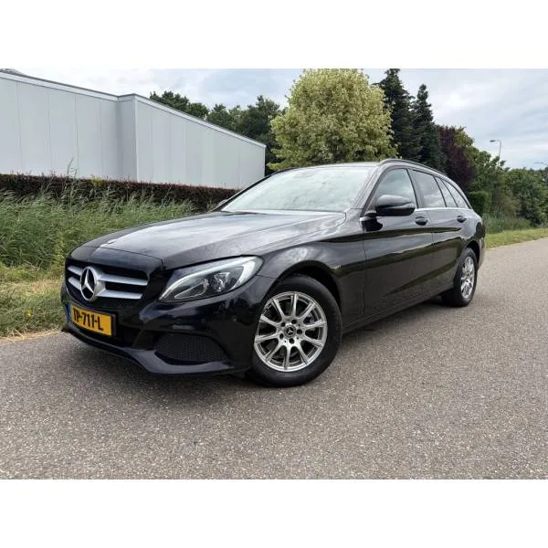 Mercedes-Benz C-Klasse (2017) — foto 1