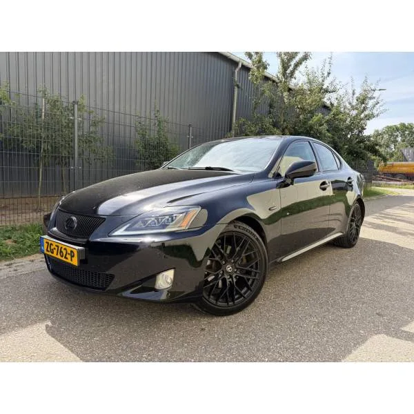 Lexus IS (2007) — foto 1