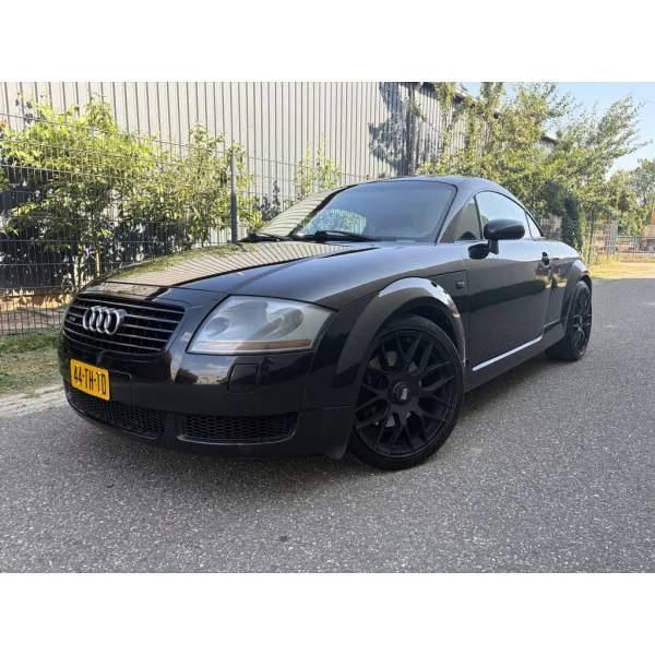 Audi TT (2002) — foto 1