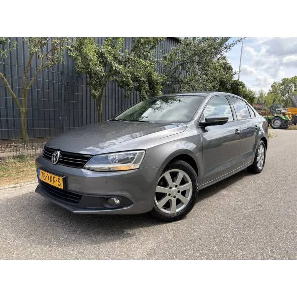 Volkswagen Jetta (2012) — foto 1