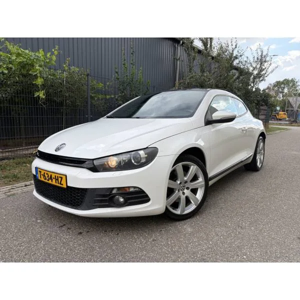 Volkswagen Scirocco (2010) — foto 1
