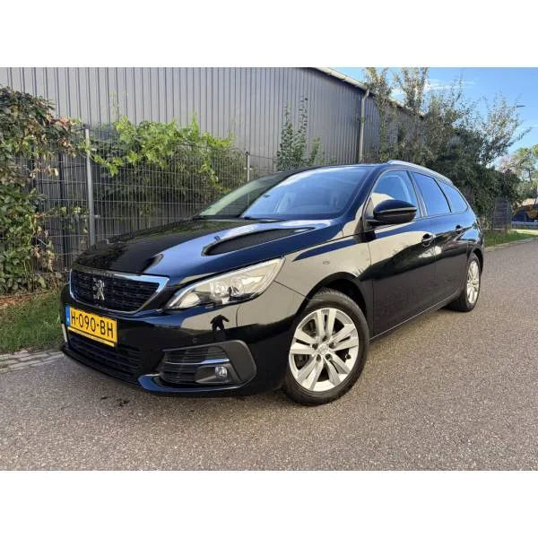 Peugeot 308 (2020) — foto 1