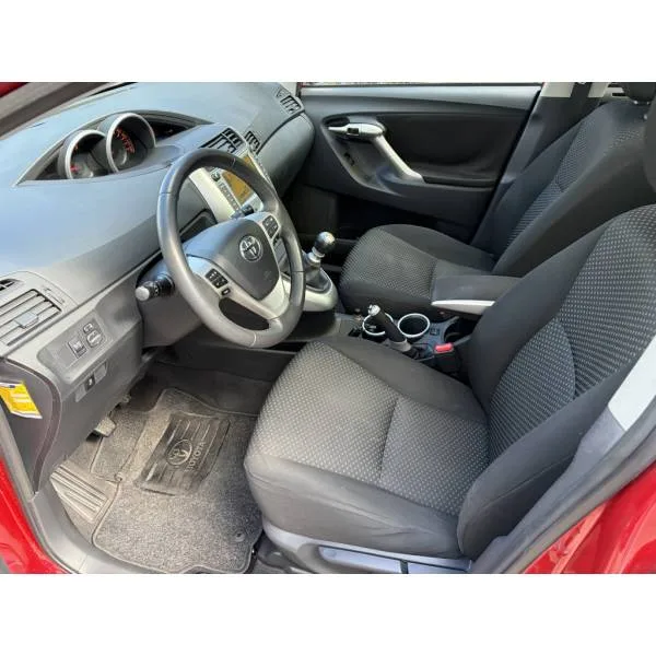 Toyota Verso (2010) — foto 1