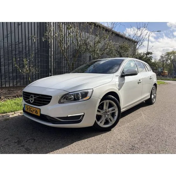 Volvo V60 (2015) — foto 1