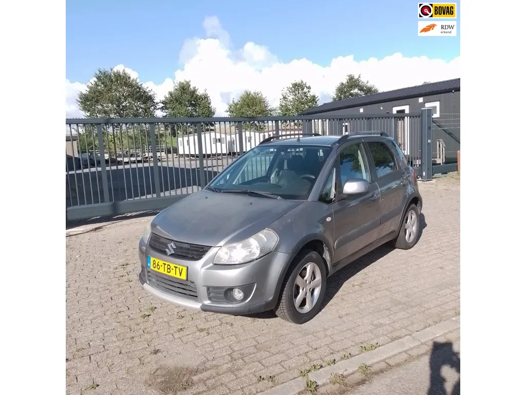 Suzuki SX4 (2006) — foto 1