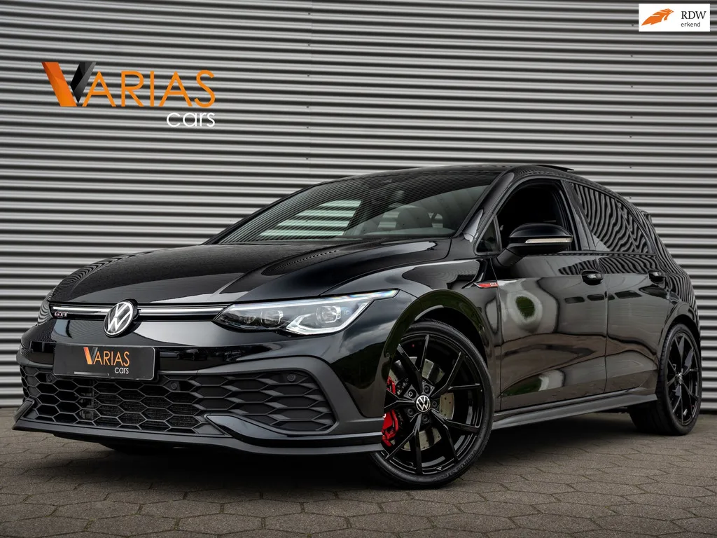 Volkswagen Golf (2022) — foto 1