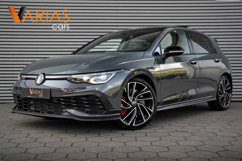 Volkswagen Golf (2023)