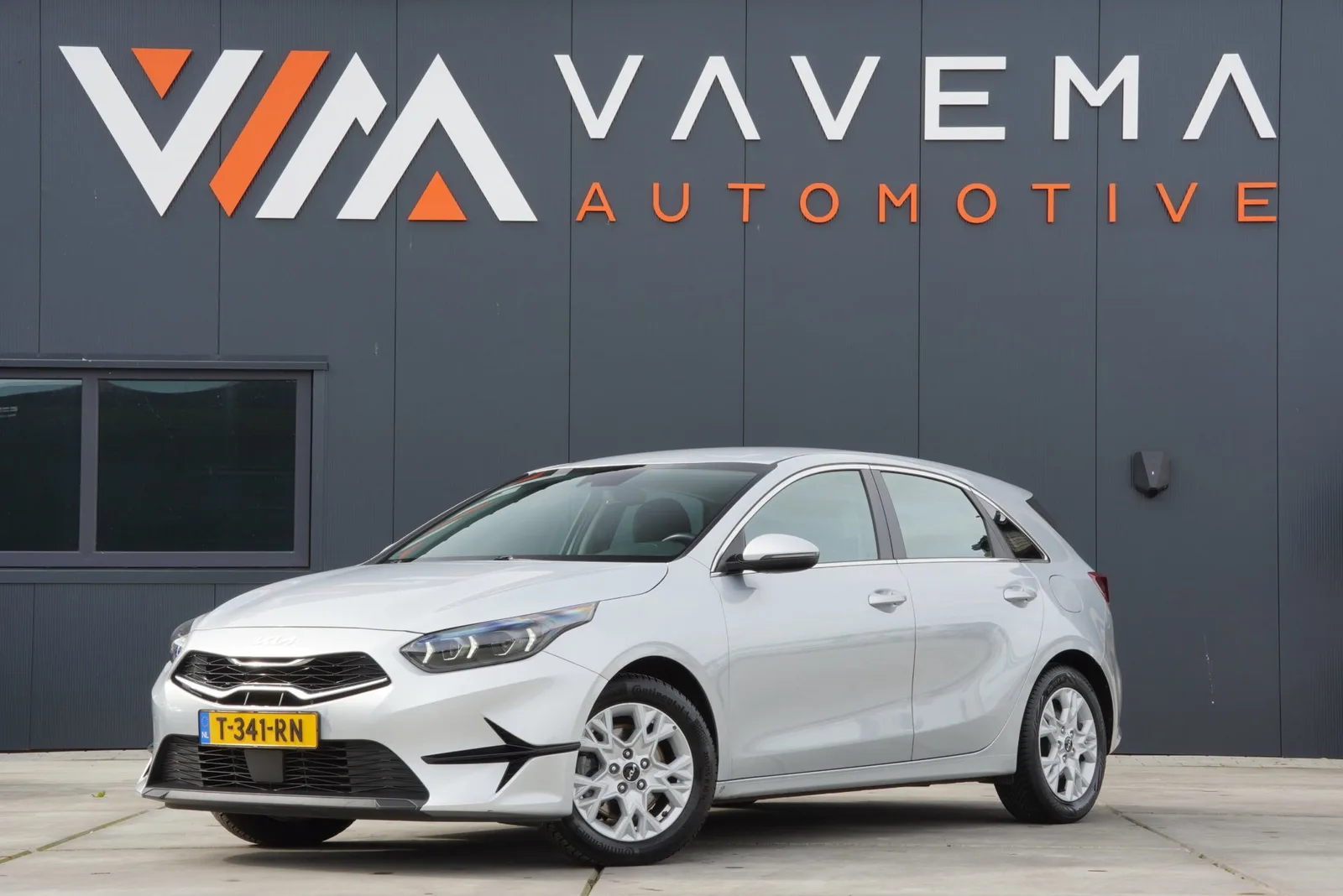 Kia Ceed (2023) — foto 1