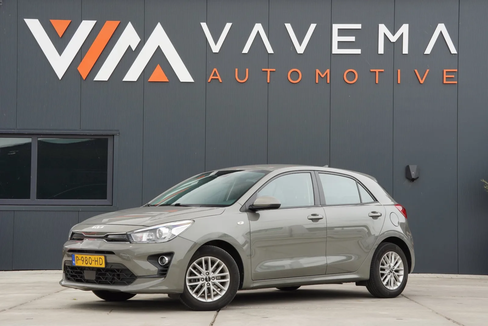 Kia Rio (2022) — foto 1
