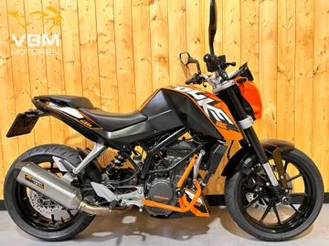 KTM 125 Duke (2014) — foto 1